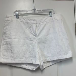 18W Cato white shorts with pineapple embroidery